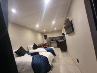 Seasons Inn Self-catering guesthouse - Bloemfontein - 7