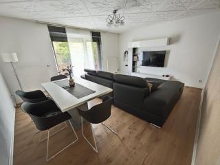 FH-Nähe: Modernes Apt mit Balkon - Hof - 3