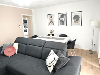 FH-Nähe: Modernes Apt mit Balkon - Hof - 2