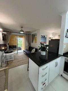 Immaculate one bedroom across road from beach - Ballito - 5
