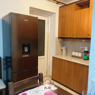 Albi Guesthouse - Korçë - 2