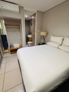 Accommodation Front - Scenic Sea View 2 Sleeper - Durban - 8