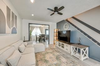 Townhome 1 Mi to Colt Park and Industrial District! - 7
