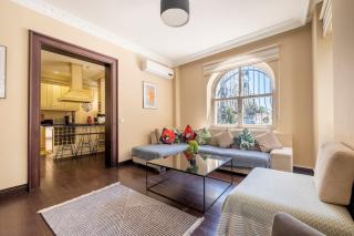 Designer Flat with 3 Bedrooms - Istanbul - 0