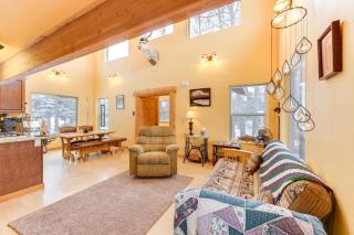 5 Mi to Kasilof River Forest-View Retreat with Deck - 8
