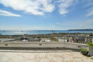 Skyline Grand Penthous free parking - 7