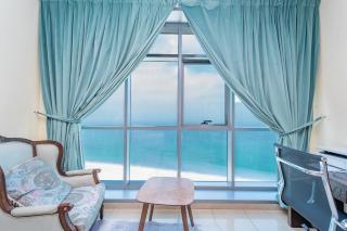 Beachfront holiday homes with beach,sauna,jacuzzi,cafe,restaurants and more - Ajman - 1