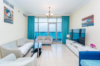 Beachfront holiday homes with beach,sauna,jacuzzi,cafe,restaurants and more - Ajman - 7