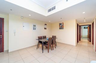 Beachfront holiday homes with beach,sauna,jacuzzi,cafe,restaurants and more - Ajman - 6