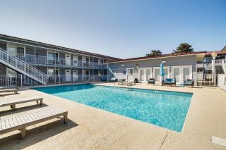 Walk to Gulf Coast Biloxi Condo with Pool Access - Biloxi - 9