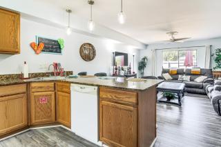 Walk to Gulf Coast Biloxi Condo with Pool Access - Biloxi - 5