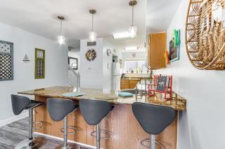 Walk to Gulf Coast Biloxi Condo with Pool Access - Biloxi - 6