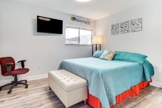 Walk to Gulf Coast Biloxi Condo with Pool Access - Biloxi - 1