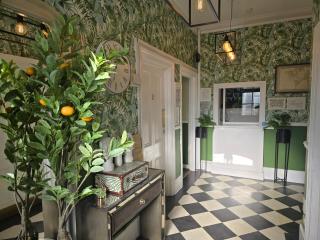 Avis Hotel - Bromley - 8