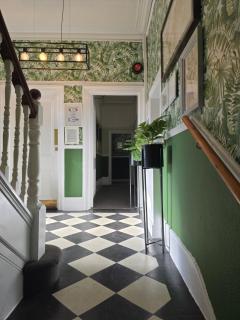 Avis Hotel - Bromley - 9