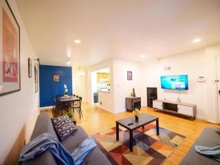 Roomy 3BR Apartment Near NYC - City Access - Jersey City - 0