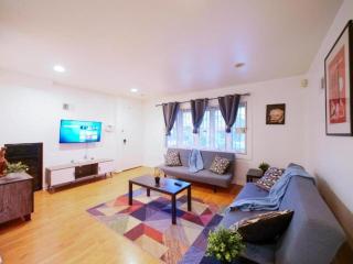 Roomy 3BR Apartment Near NYC - City Access - Jersey City - 9