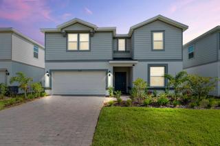 Brand NEW 10Bdrms7Bath Luxury - 6