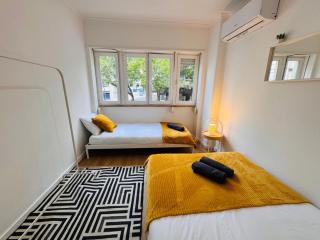 The Crespo House - NO 1D - Rooms & Stays - Lisbon - 2