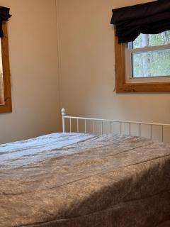 The Shady Pine at New Frontiers Retreat - Eganville - 7