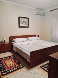 Cozy & Authentic Tirana Stay - 3Min Walk to Center - 3