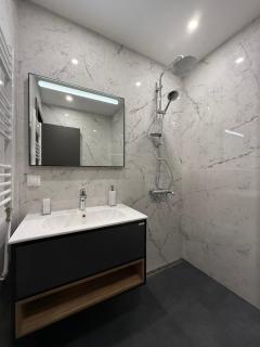 Brand-New 2 Bedroom Apartment in Central Sofia - Sofia - 1