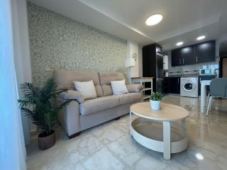 Maravilloso apartamento en primera linea de playa con vistas al mar en Caleta de Vélez 2 C - Caleta De Velez - 3