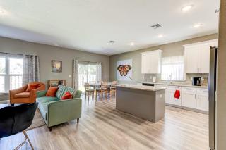 New, spacious home with fully-fenced yard - Sanford - 5