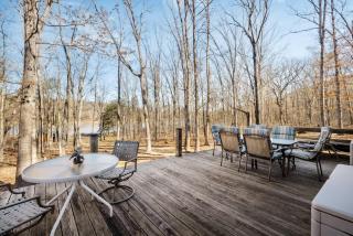 Lakefront w Water Toys Deck Fire Pit & Grill - 9