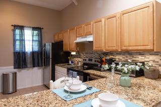 The Riverwalk Studio - 6