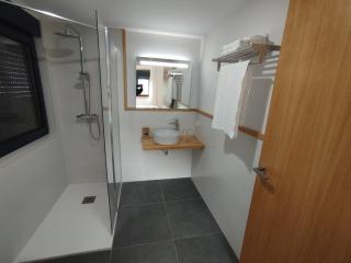 Hotel Zura - Seoane - 6