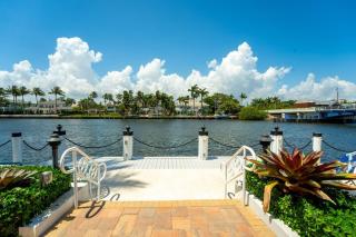 Boca Coastal Waterfront Stay - 2BR 2BA - Pool, Gym, Parking, Walk to Beach - 4