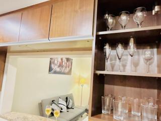 Stylish 1BHK in Marina Steps to Metro & Marina Walk - 7