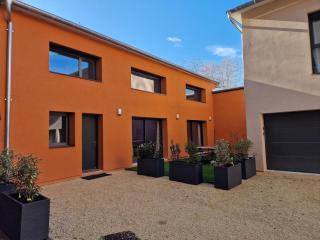 Maison neuve 116m2, climatisée, Wi-Fi - Oullins - 0