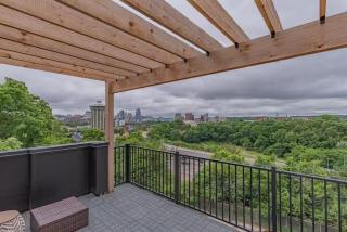 Incredible Cincy City Views - Rooftop Patio - 2