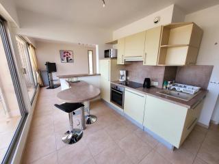 Superbe Appartement T3 vue mer en centre ville à 5 minutes à pied de la place - Cavalaire-sur-Mer - 3