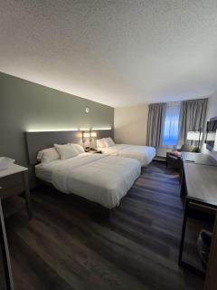 Dakota Inn - Minot - 1