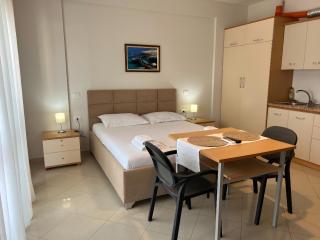 Thoma's K Studios - Vlorë - 2