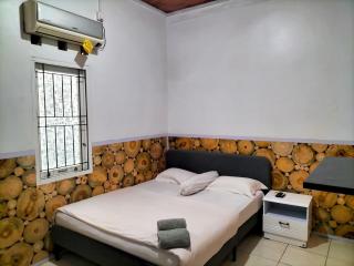 EMWEKA Guest House - Balikpapan - 8