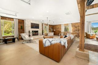 Adventure Barn-On Fixer to Fabulous-Outdoor Oasis - Bentonville - 3