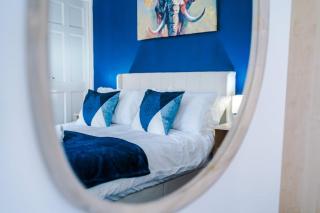 NEW Large 4 Bedroom House, Sleeps 9, Games Room, Free Parking, PS4 - Manchester - 4