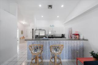 5 Star, Twin Home, Heated Pool Located D-town Cape - Cape Coral - 6