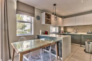 2Bedroom Apt -Mountain view+pool - Kaapstad - 1