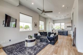 Luxurious 3 story home in Houston! Elegance galore - Houston - 3
