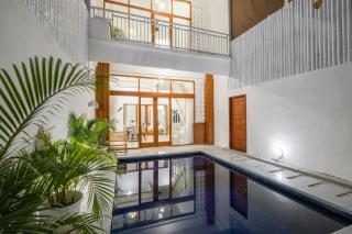 OG Cruz - Central & Stylish Canggu Pool Villa - Sleeps 7 - Canggu - 1