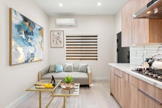 Modern Private Home w Full Kitchen & Parking - West Covina - 5