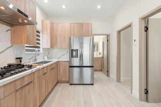 Modern Private Home w Full Kitchen & Parking - West Covina - 1