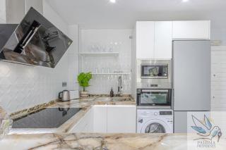 Benalbeach beautiful 2 BDR Apt with sea views - 1