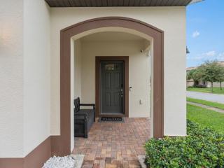 Family Fun Retreat Near Disney with Game Room & Themed Bedrooms - 4