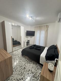 Black Angel Oak Apartment - Bari - 0